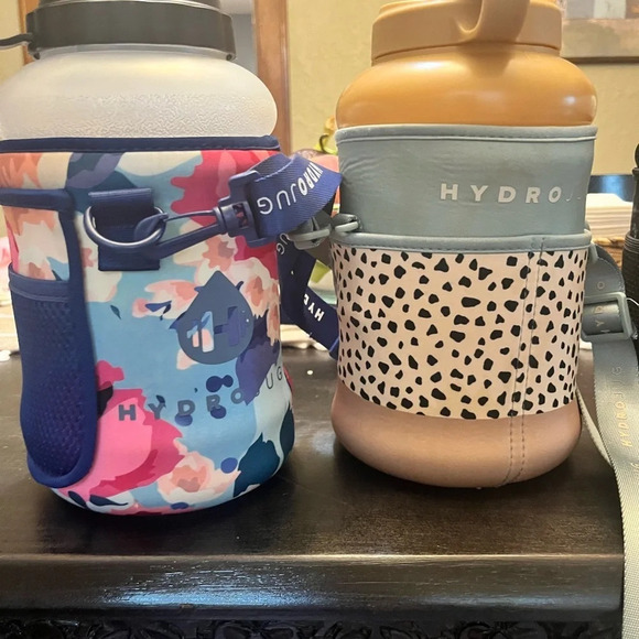 3 Hydrojugs with sleeves - Picture 5 of 5